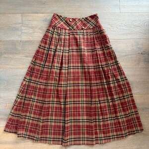 Simple Retro Georgina A-Line Plaid Skirt Bee Buttons Dark Academia XS Vtg Inspir